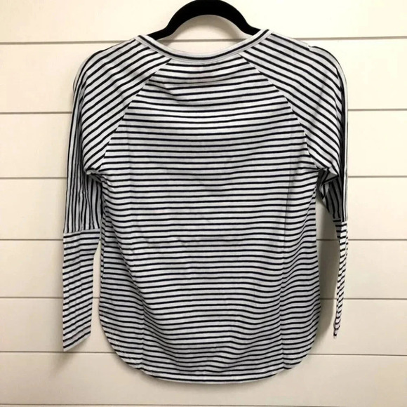 Vineyard Vines Navy and White Striped Edgartown Long Sleeve Top Size XXS NWT - Picture 10 of 11